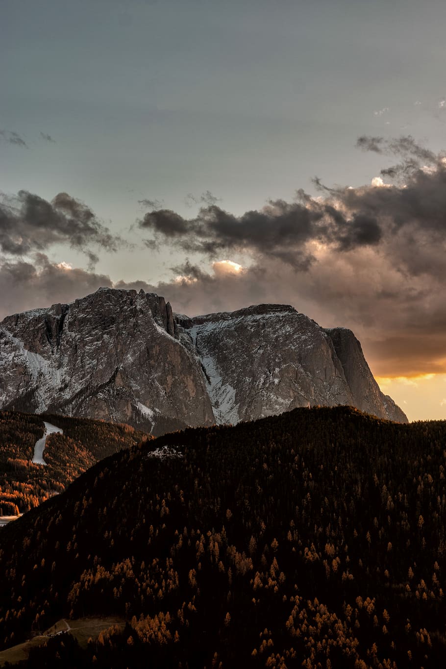 snow covered mountain during sunset, landscape photography of gray mountain range under clear blue sky HD wallpaper