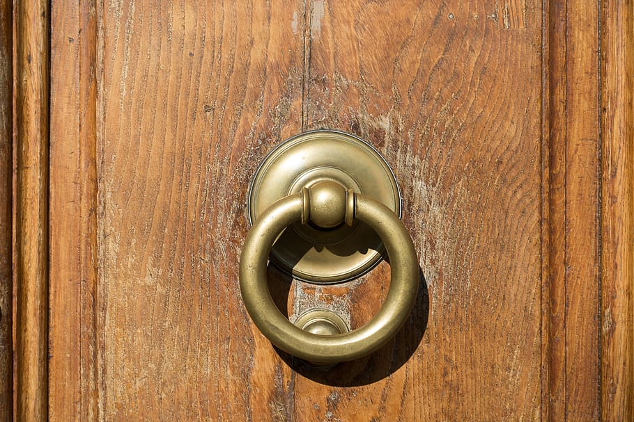 door, input, doorknocker, old door, house entrance, front door HD wallpaper
