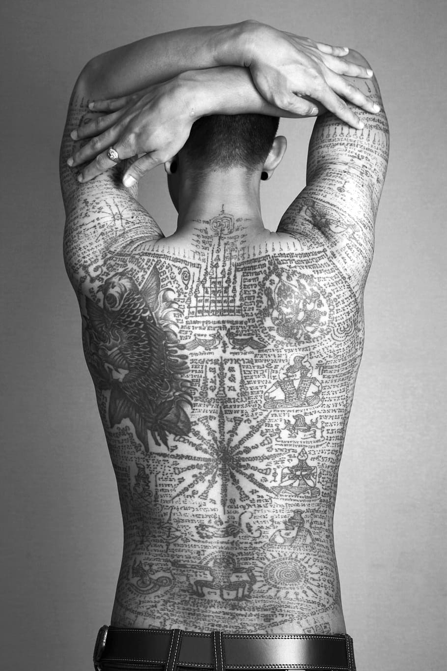 man with full back tattoo grayscale photo, thai, traditional, HD wallpaper