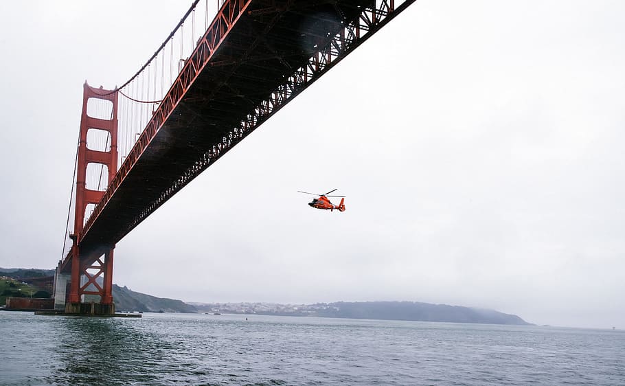 Rescue Helicopter Flying Under Golden Gate Bridge, air rescue, HD wallpaper