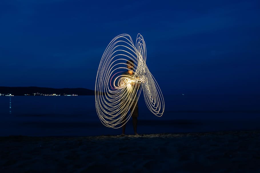 Light painting on the beach at nigh, ocean, sea, barbecue, night, HD wallpaper