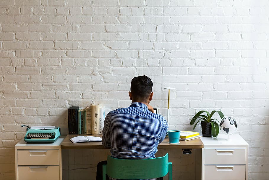 man sitting in front of desk, people, work, office, business HD wallpaper