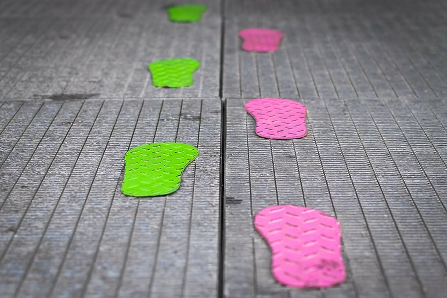 selective focus photography of green and pink footprints, footsteps HD wallpaper