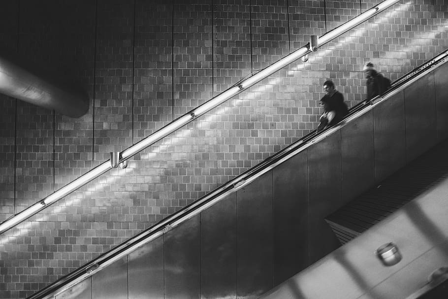 Lit Stairs, two people on excalator, light, tile, line, building HD wallpaper