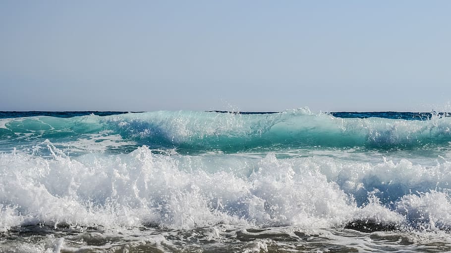 HD wallpaper: wave, smashing, foam, spray, sea, nature, wind, power ...