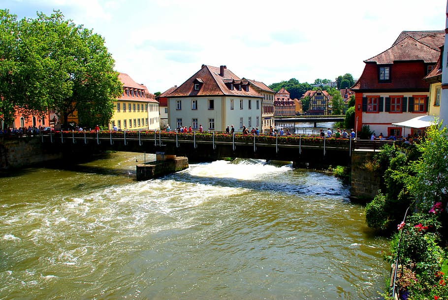 Weir, River, Bridge, Bamberg, Water, homes, trees, visitors HD wallpaper