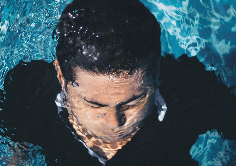 man in blue top underwater during daytime, man in body of water, HD wallpaper