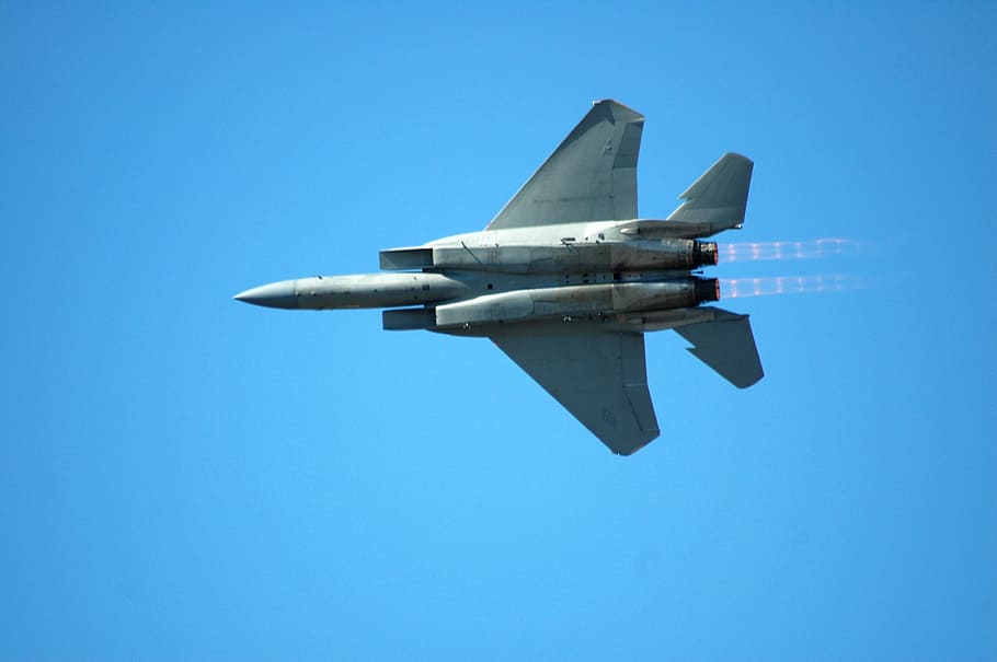 focus photo fighter jet in mid-air, flying, power, airplane HD wallpaper