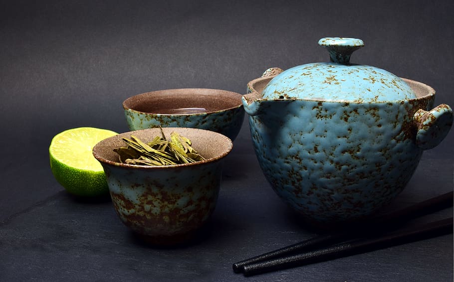 blue ceramic container, tee, tea set, chinese, china, travel tea set
