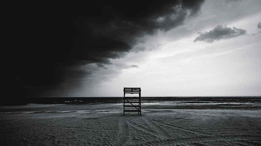 brown wooden rack on sand, grayscale photography of beach shore HD wallpaper