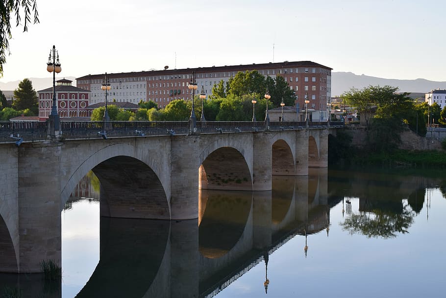 bridge, arc, river, reflection, stone bridge, architecture HD wallpaper