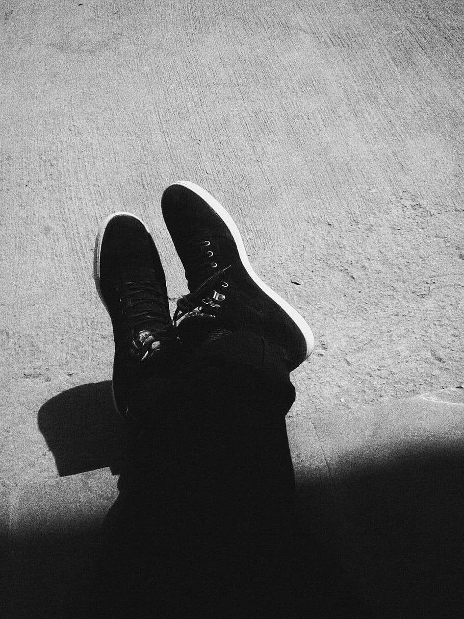 Sunlight, person in black suede sneakers, feet, shoes, black and white, HD wallpaper