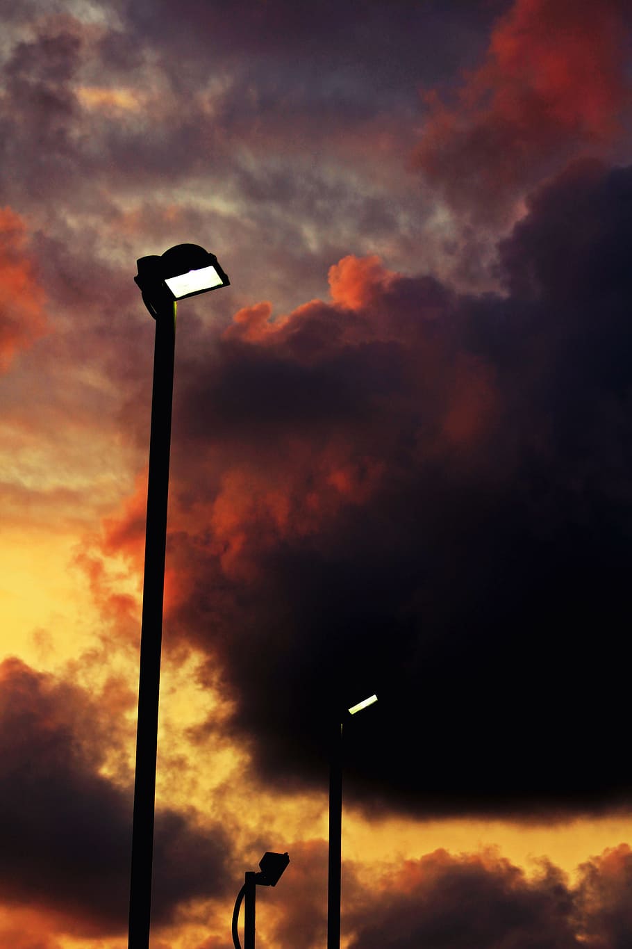 Black Post Lights, backlit, clouds, cloudy, dark, dawn, dusk HD wallpaper