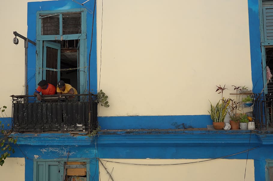 Cuba, Havana, Workers, two people, water, day, architecture HD wallpaper