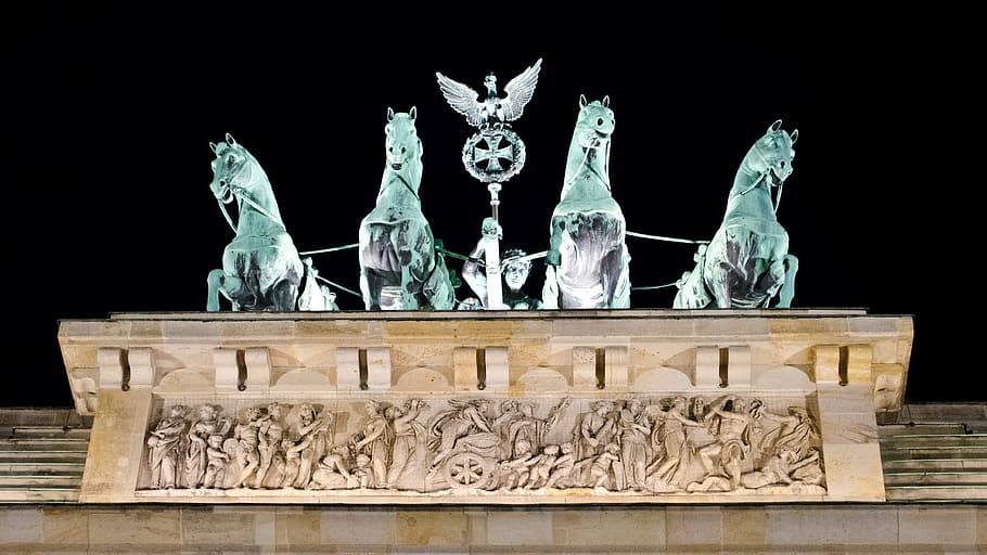 clear glass horse figurine, Germany, Berlin, Brandenburg Gate, HD wallpaper