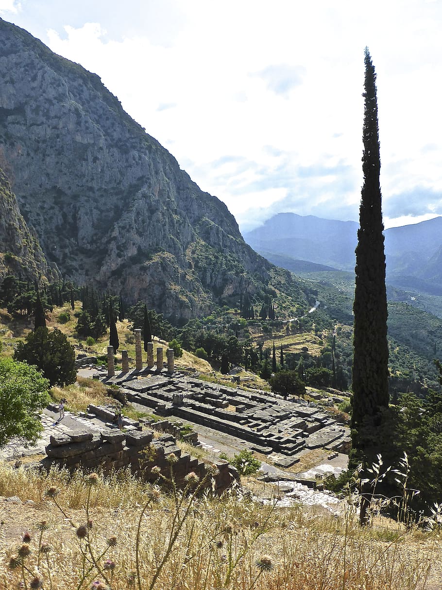 brown structure beside rock mountain, ruins, delphi, roman HD wallpaper