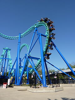 group of people riding roller coaster, leisure, pleasure, dynamic HD wallpaper