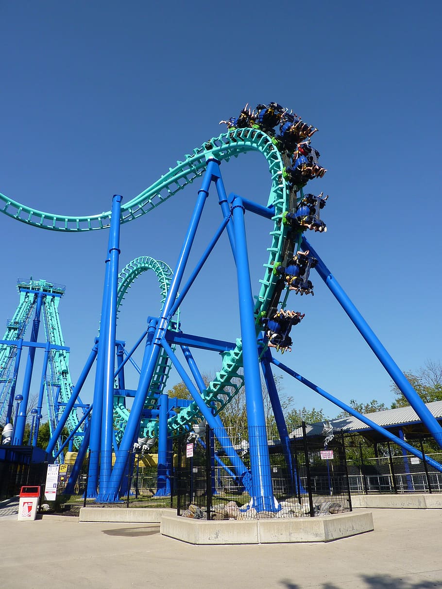 group of people riding roller coaster, leisure, pleasure, dynamic HD wallpaper