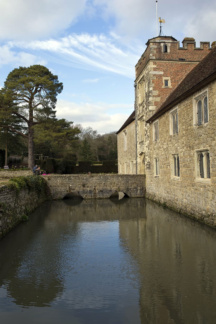 ightham mote, medieval moated manor house, stonework, brickwork, HD wallpaper