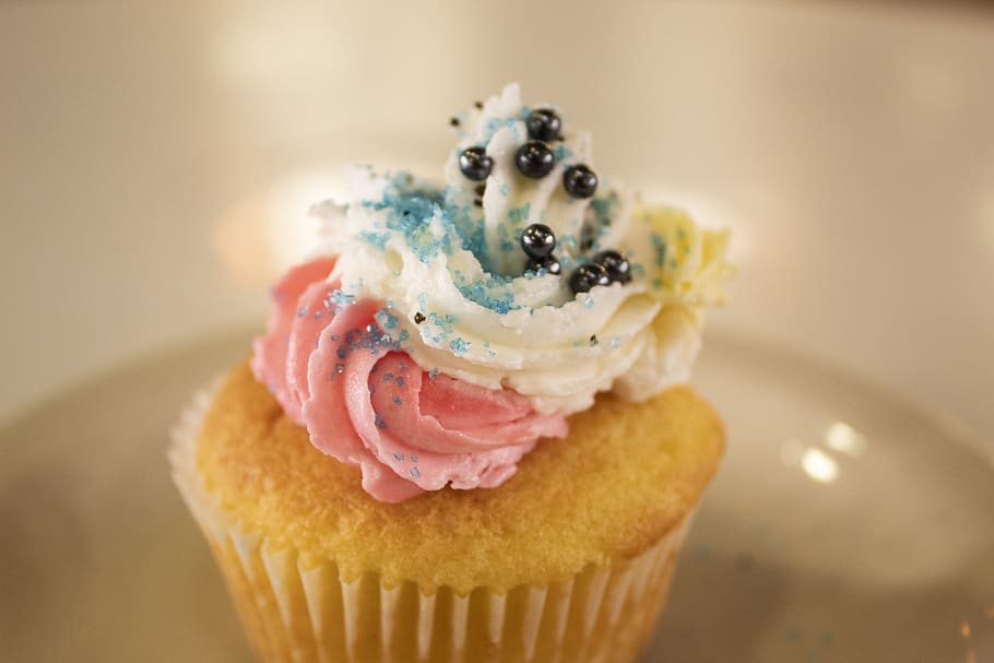 cupcakes, baking, food, food and drink, indulgence, indoors HD wallpaper