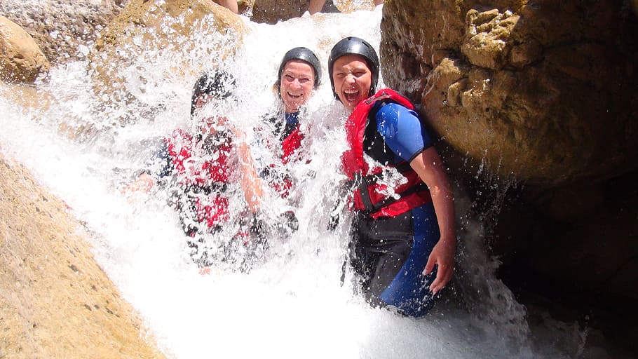 three woman drenching on water, rafting, turkey, side, adventure, HD wallpaper