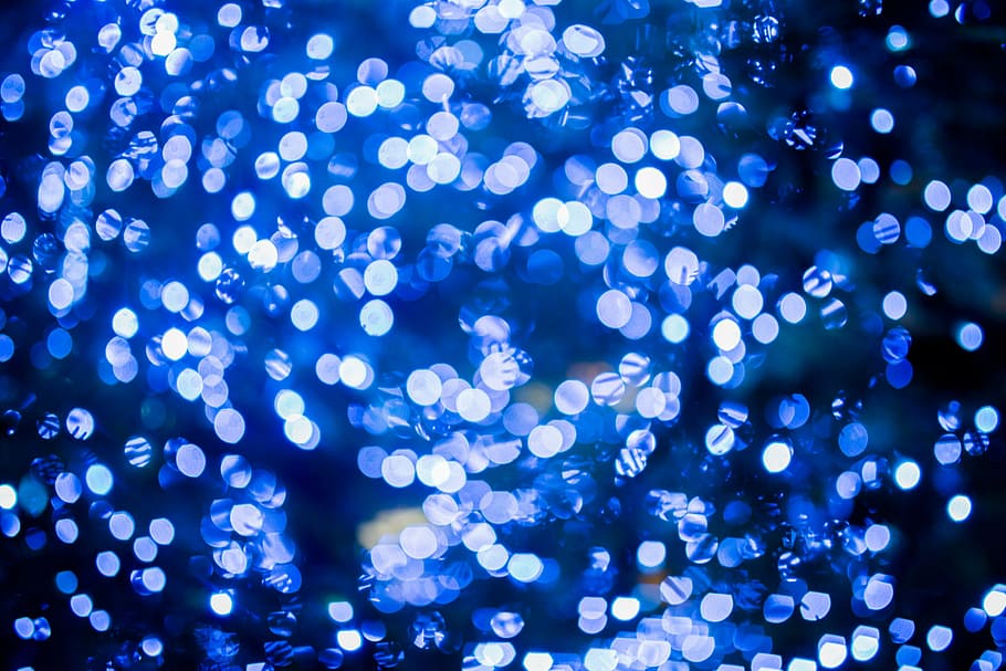 close-up photography of blue string lights, bokeh, dark, abstract