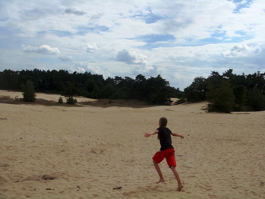racing, girl, dom, sand drifts, merry, happy, agitated, land HD wallpaper