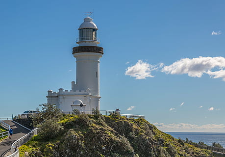 white lighthouse near cliff during day, coastline, navigation HD wallpaper