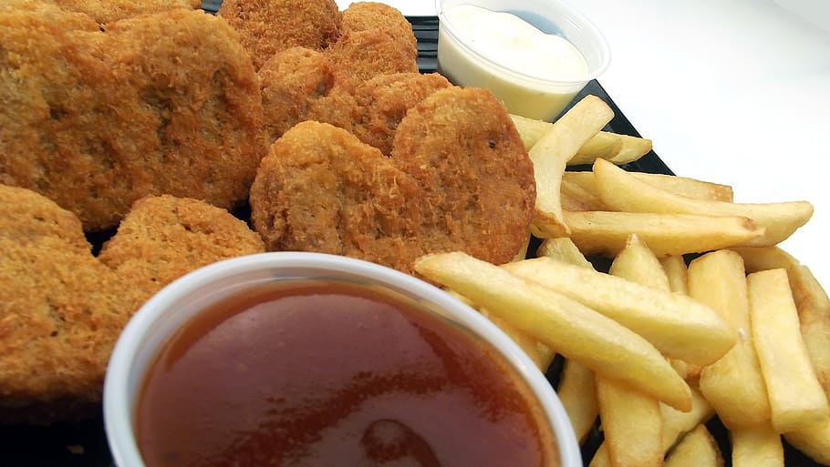 nuggets and fries with ketchup, chicken nuggets, dip, sauce, grilled, HD wallpaper
