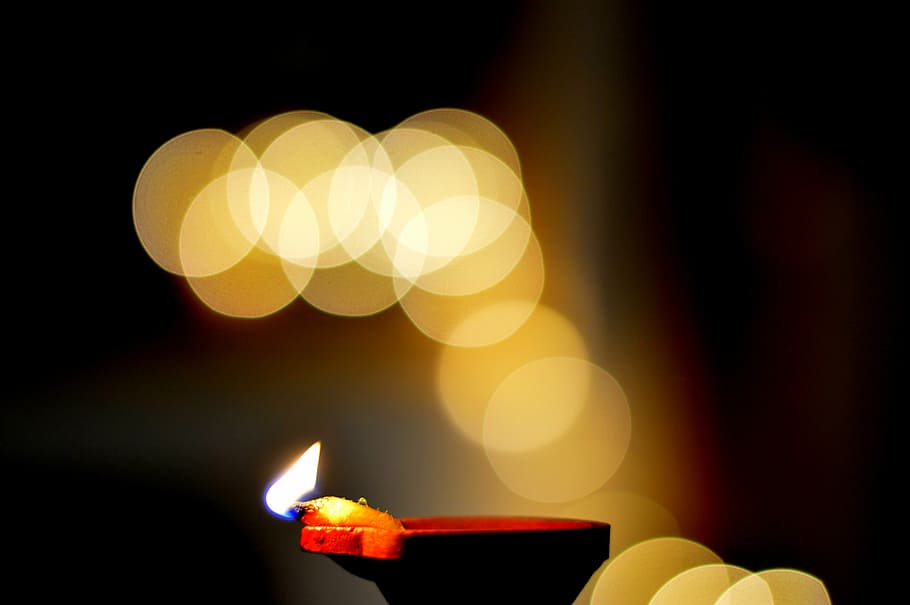 blurred, bokeh, candle, fire, flame, illuminated, light, macro HD wallpaper