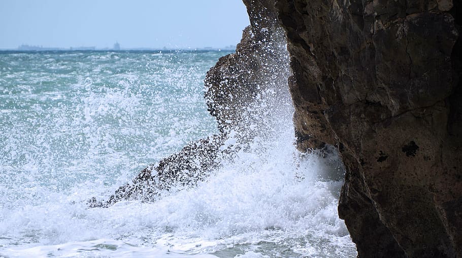 spray, wave, water, head, wet, inject, sea, splashing, motion HD wallpaper