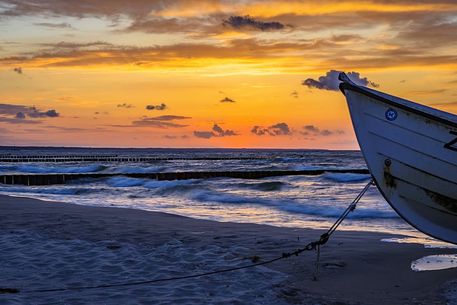waters, sunset, dusk, sea, sky, orange color, beach, beauty in nature HD wallpaper
