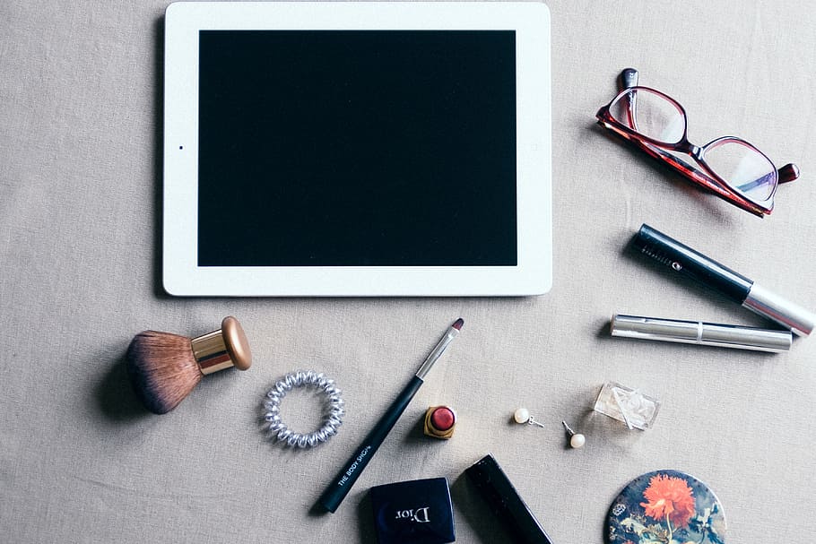 Cosmetics and iPad layout, objects, personal Accessory, wireless technology HD wallpaper