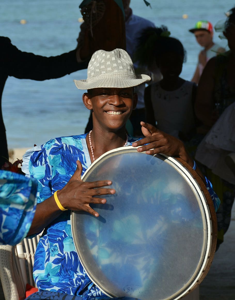mauritian, sega, musician, people, sea, cultures, women, smiling, HD wallpaper