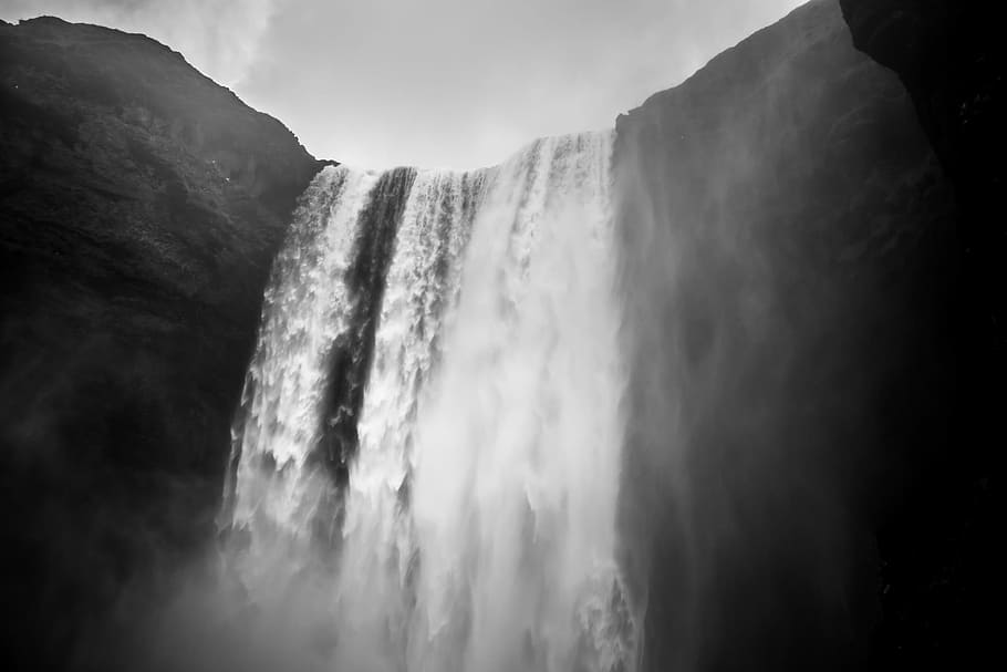 black-and-white-waterfall-black-and-whit