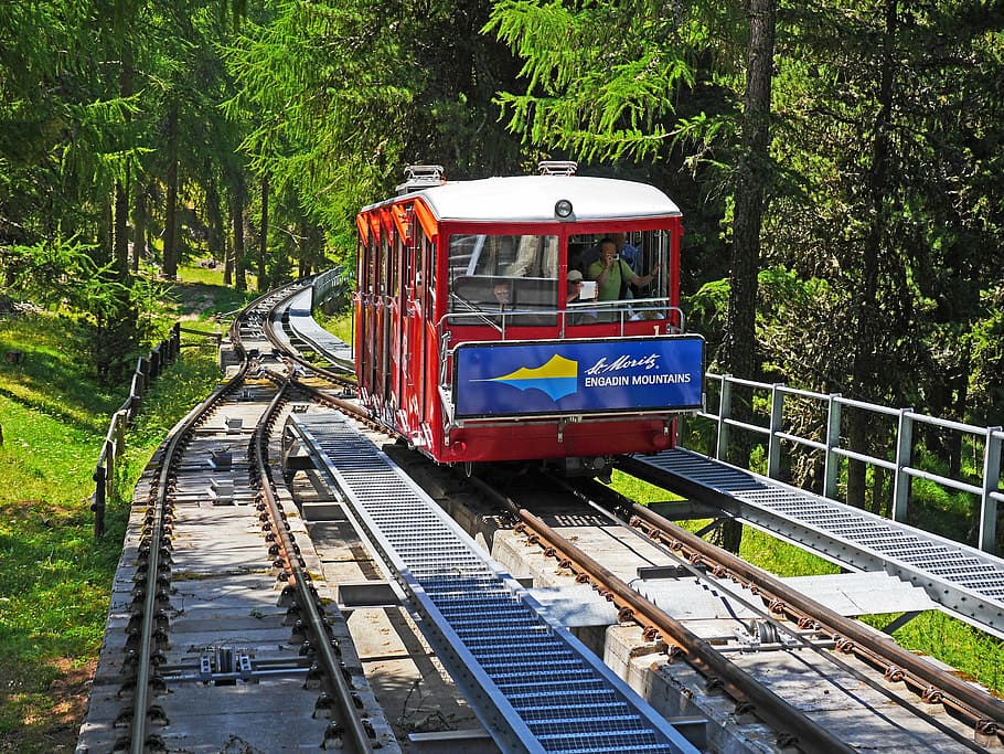 funicular railway, dodging, encounter, mountain ride, descent HD wallpaper