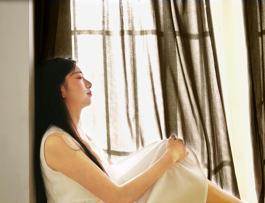 Static, Thinking, Cozy, one woman only, curtain, one person HD wallpaper
