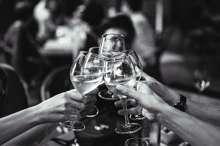 Friends at a restaurant drinking wine, evening, fun, happy, women, HD wallpaper