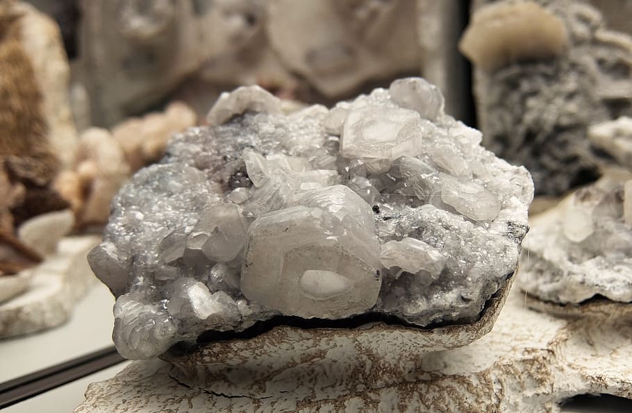crystal, stone, quartz, gem, mineral, solid, focus on foreground HD wallpaper