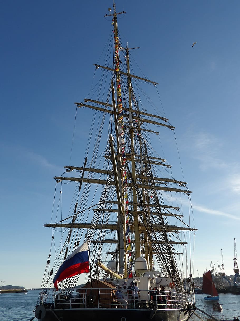 Sailboats, Strings, Rope, mats, traditions, blue sky, navigation HD wallpaper