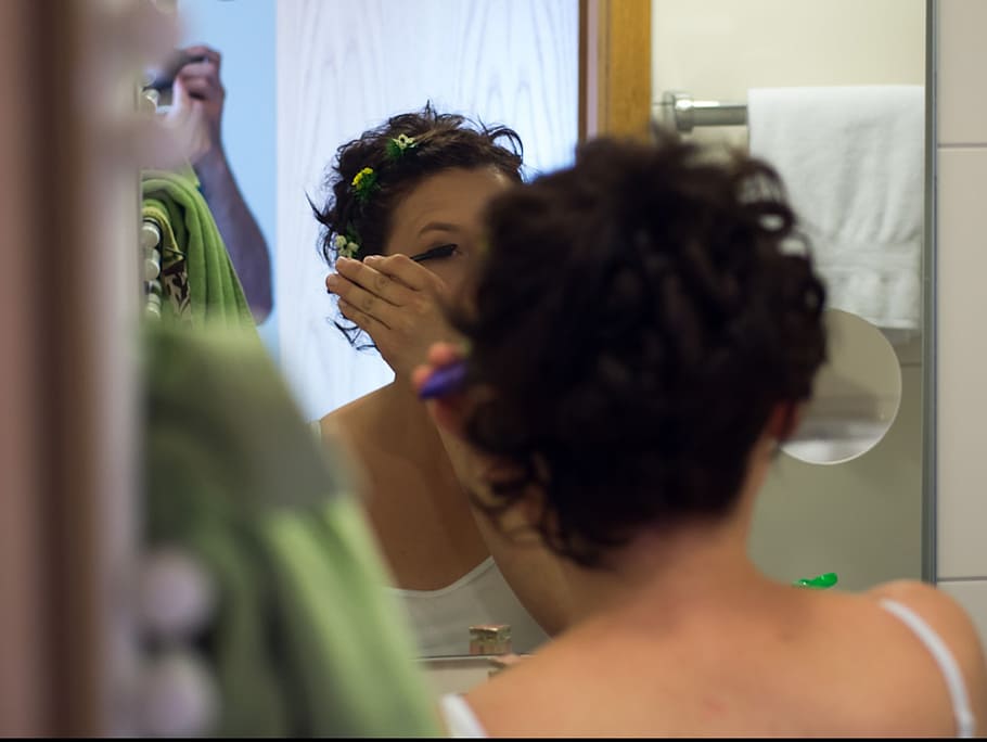 woman facing in front of mirror, make up, cosmetics, makeup HD wallpaper