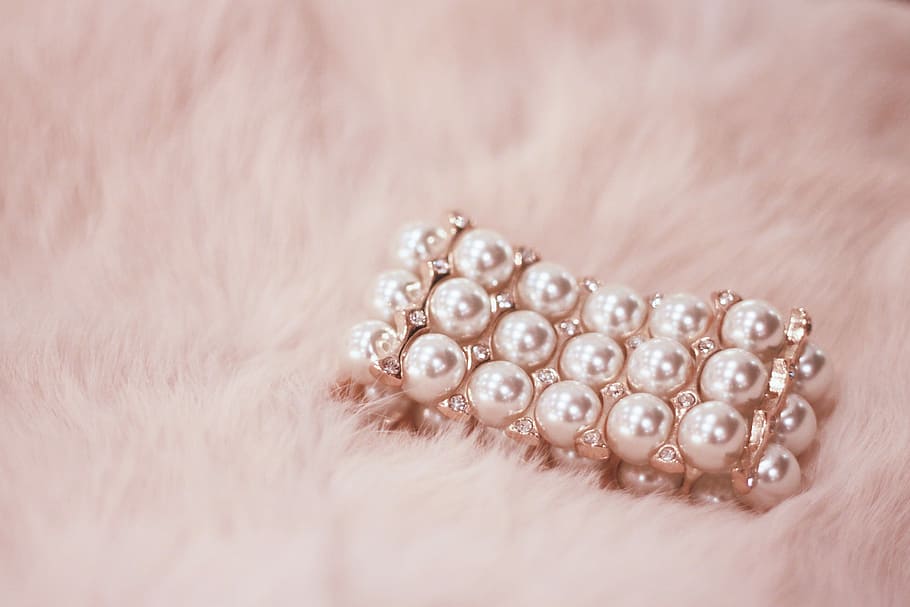 white pearl bracelet, jewelry, fashion, pearl Jewelry, close-up, HD wallpaper