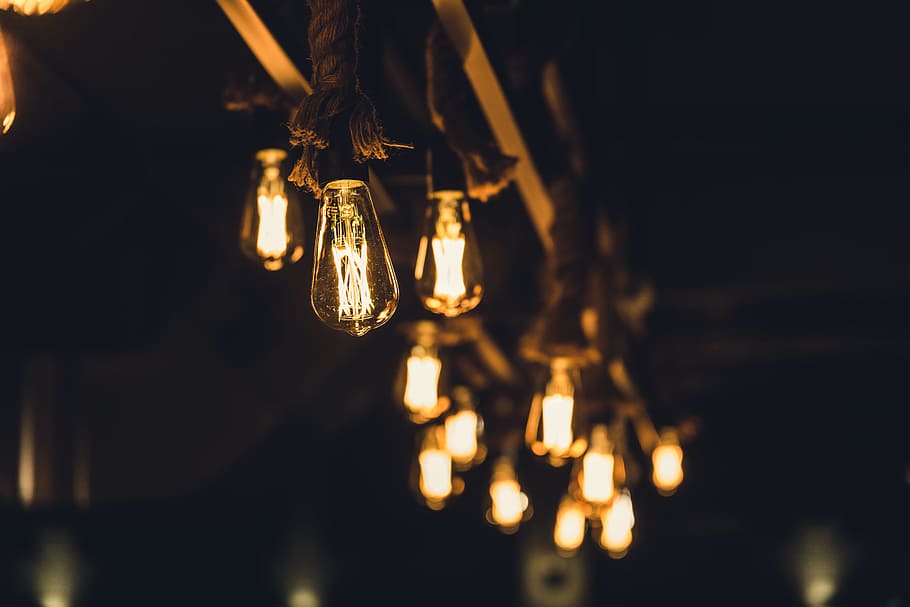 selective focus photography of rope lamp, turned on brown rope with bulb pendant lamp, HD wallpaper