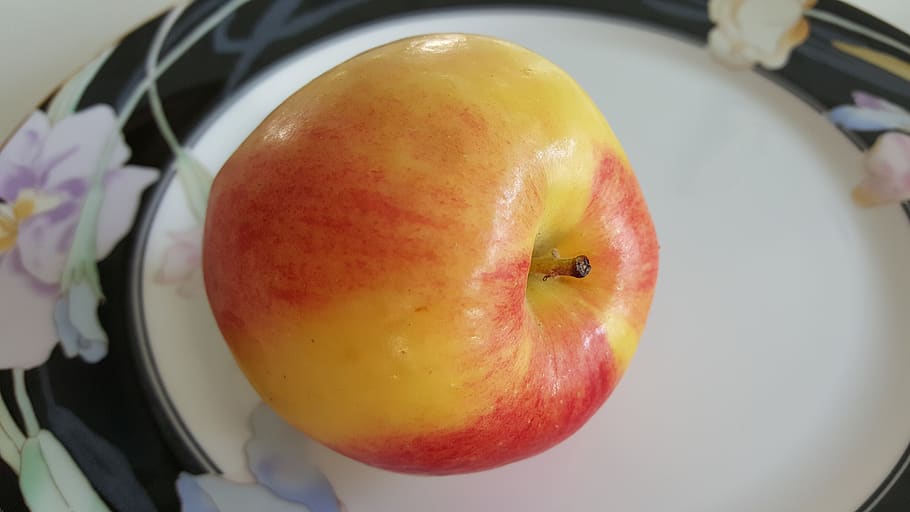 apple, plate, ruddy, yellow, food and drink, freshness, fruit HD wallpaper