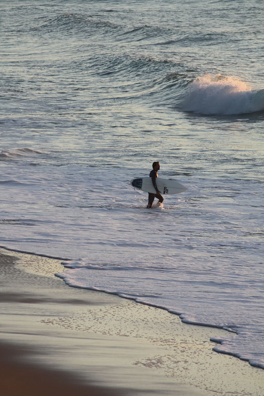surf, sea, wave, beach, surfer, water, motion, land, one person HD wallpaper