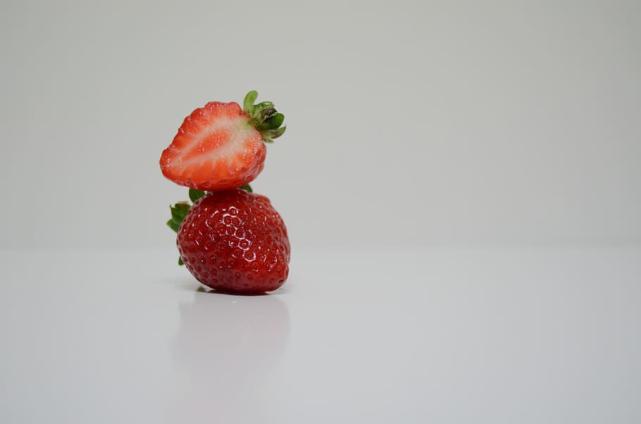 strawberry, red, spring, fruit, seeds, nature, red fruits, food HD wallpaper