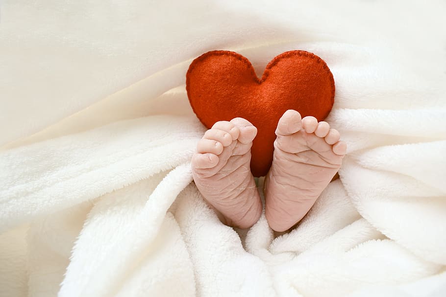 baby feet with bedsheet, love, romance, nature, desktop, angel, HD wallpaper