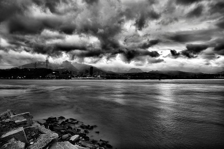 beach, black and white, cloudscape, dark, dramatic, dusk, landscape HD wallpaper