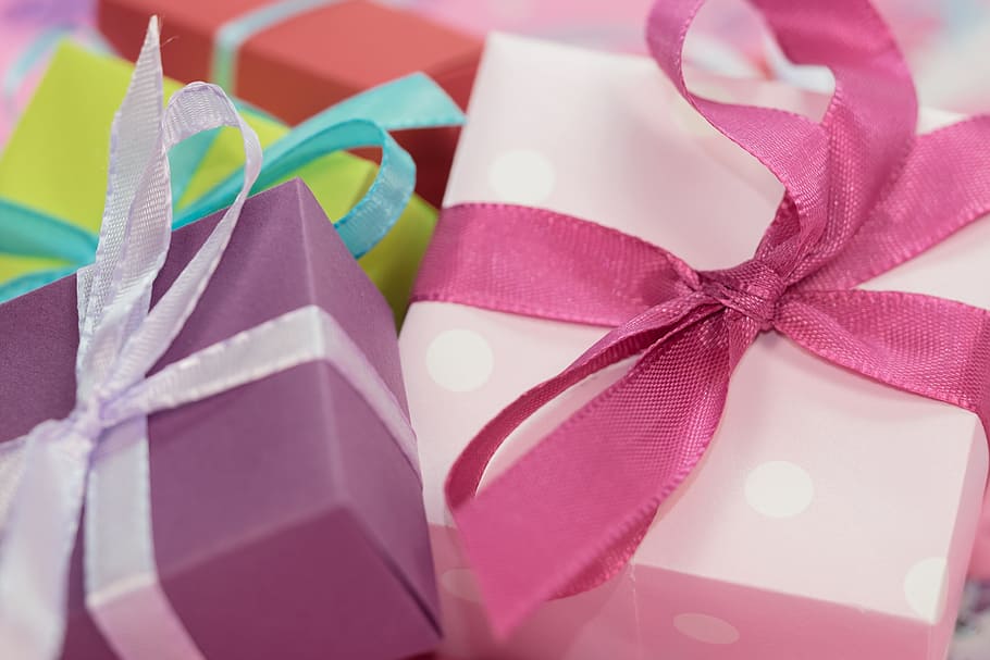 two pink and purple gift boxes, made, package, loop, packet loop HD wallpaper
