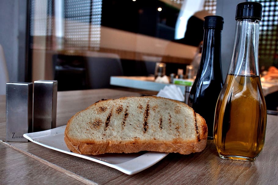 bread, roasted bread, olive oil, food and drink, bottle, container HD wallpaper